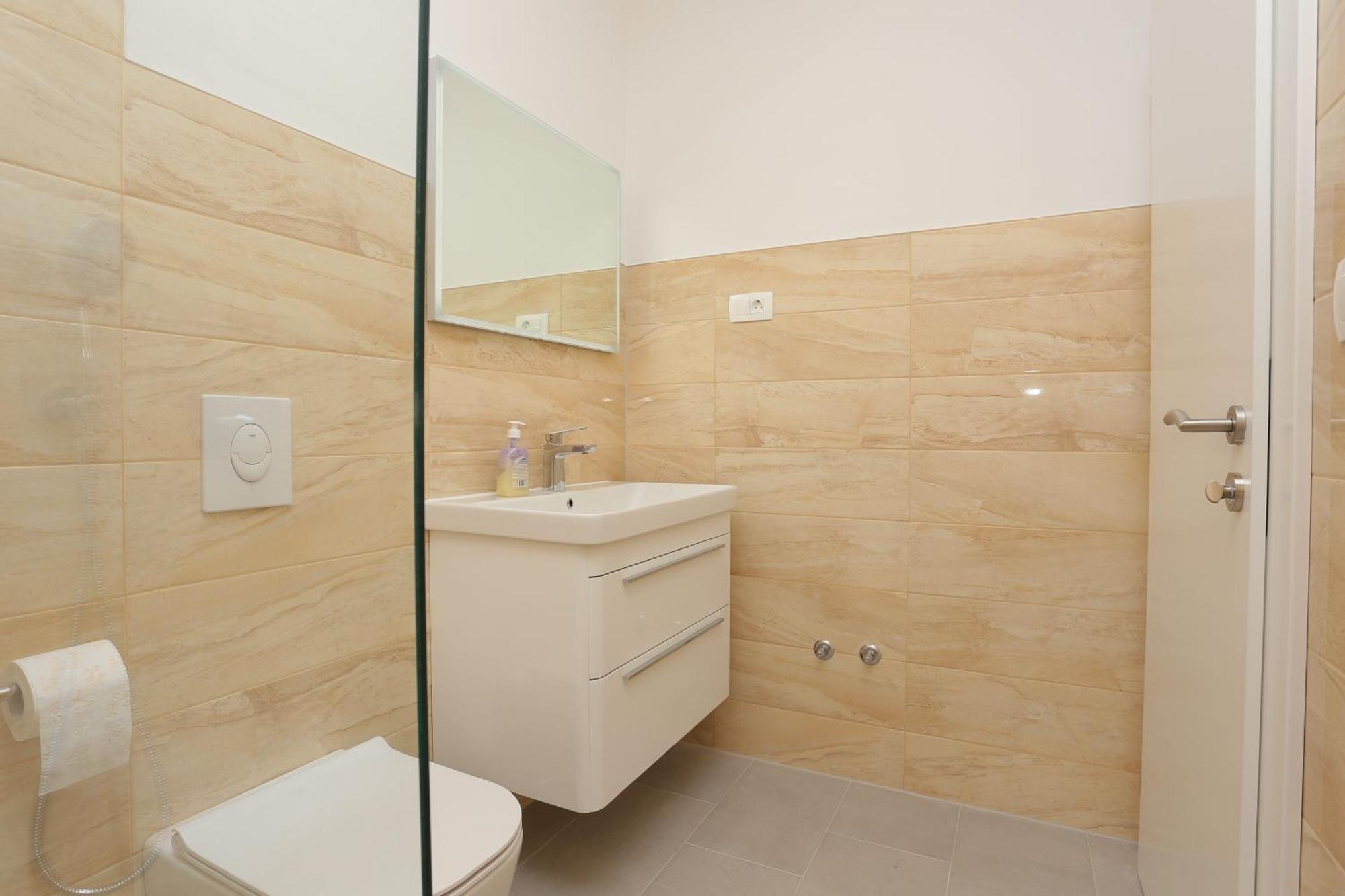 Apartments With A Parking Space Baska Voda, Makarska - 6773 Exterior photo