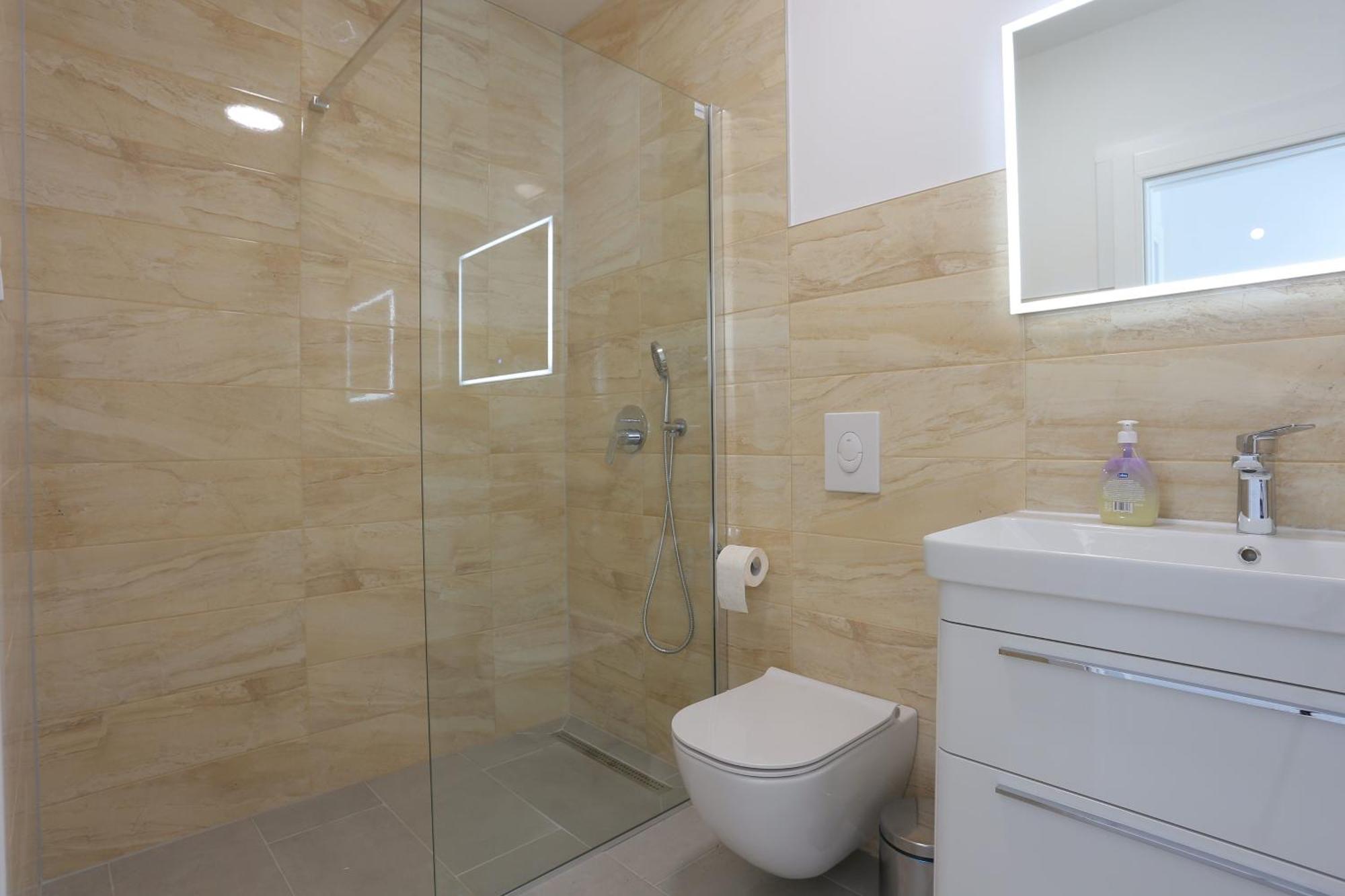 Apartments With A Parking Space Baska Voda, Makarska - 6773 Room photo